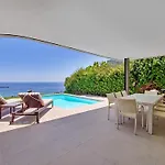 Ocean Villa Bantry Bay - Private Pool, Sea View, Newly Refurb