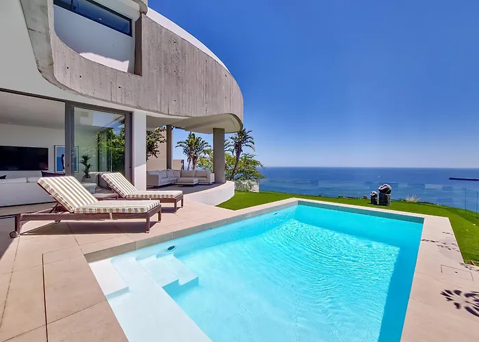 Ocean Villa Bantry Bay - Private Pool, Sea View, Newly Refurb