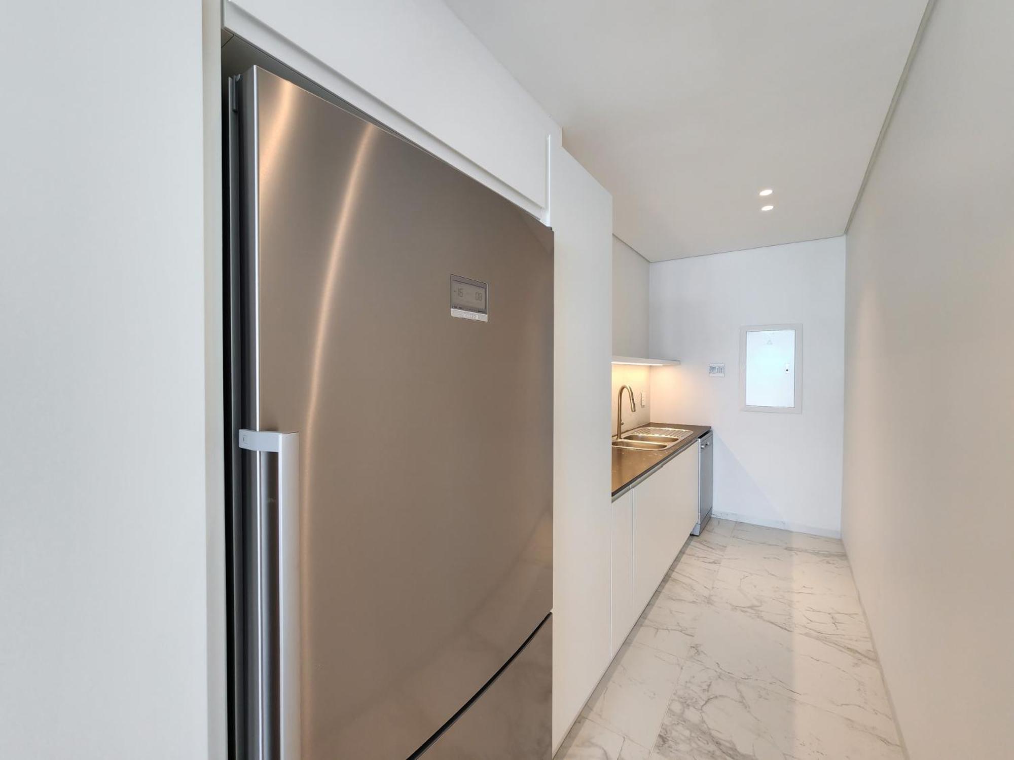 Apartment Ocean Bantry Bay - Private Pool, Sea View, Newly Refurb *
