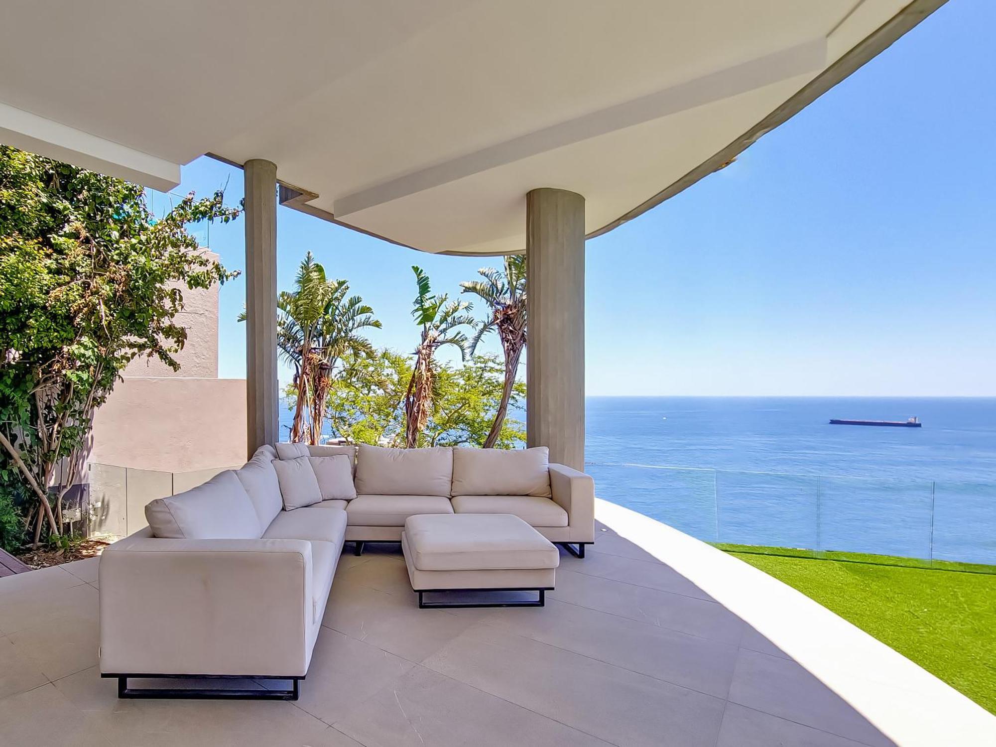 Apartment Ocean Bantry Bay - Private Pool, Sea View, Newly Refurb
