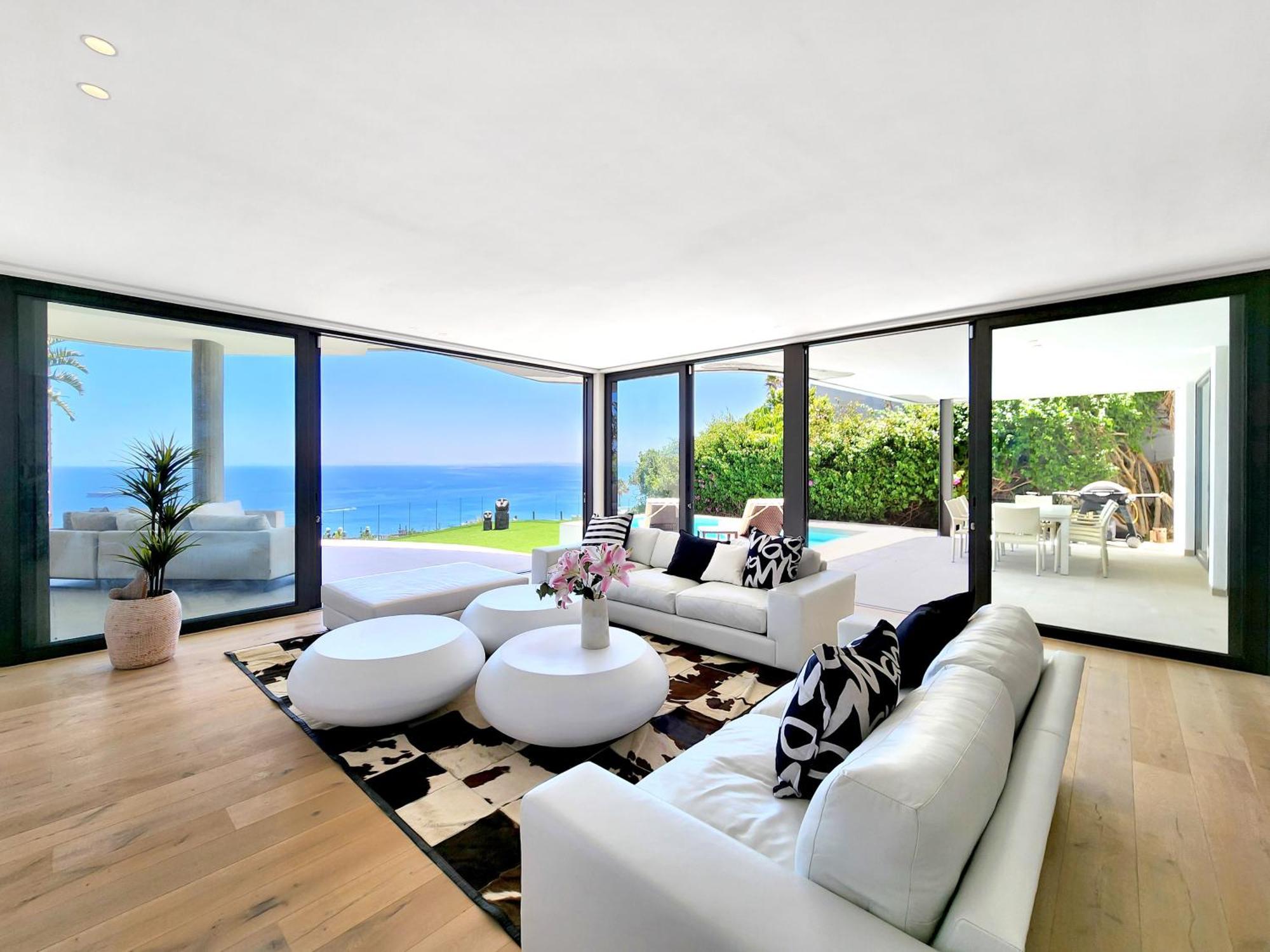Apartment Ocean Bantry Bay - Private Pool, Sea View, Newly Refurb *
