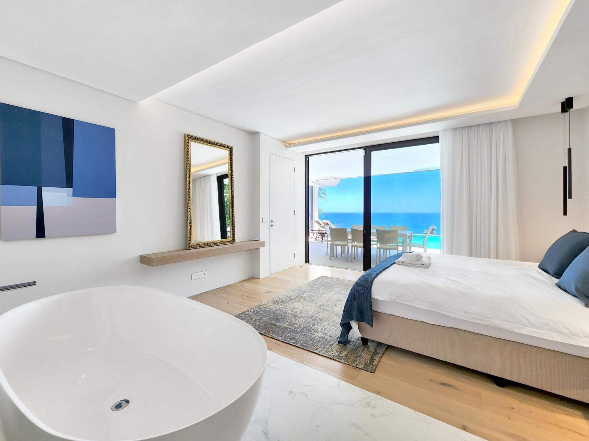 Ocean Bantry Bay - Private Pool, Sea View, Newly Refurb Cape Town