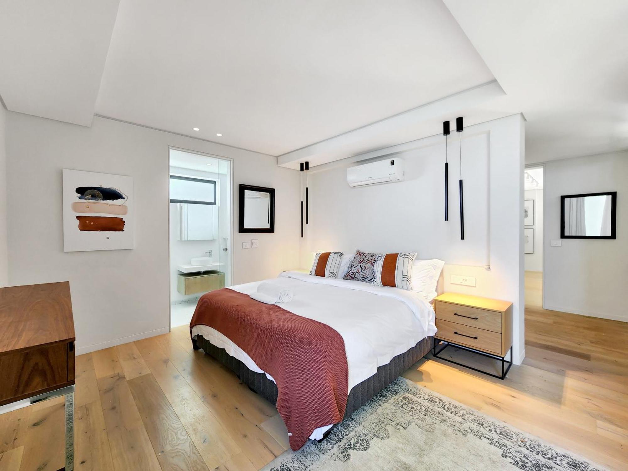 Apartment Ocean Bantry Bay - Private Pool, Sea View, Newly Refurb *