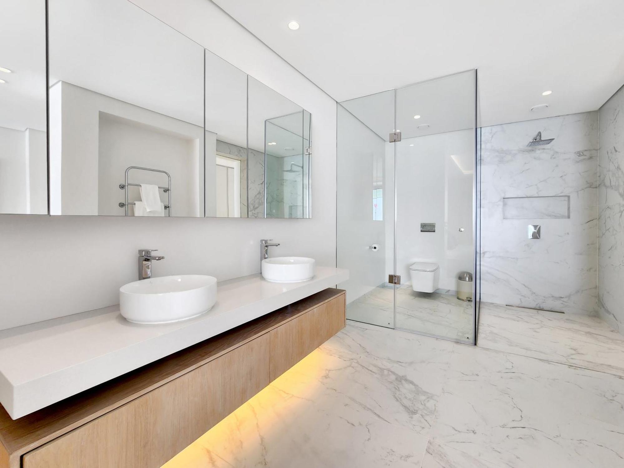 Ocean Bantry Bay - Private Pool, Sea View, Newly Refurb